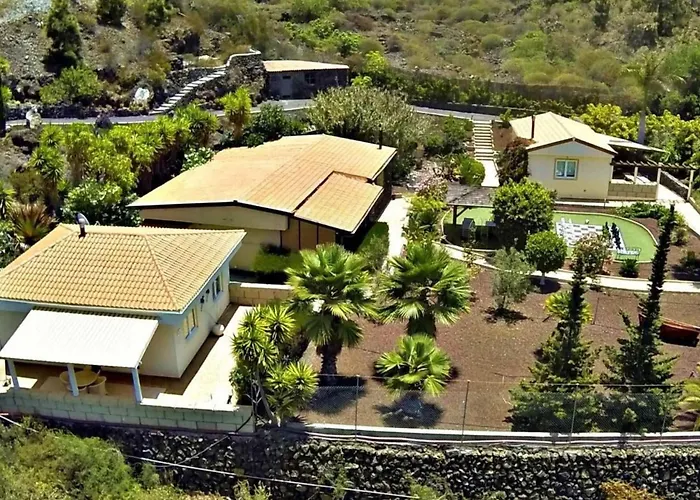 Geraeumiges Mit Kaminofen Und Terrasse By Interhome * Guía de Isora